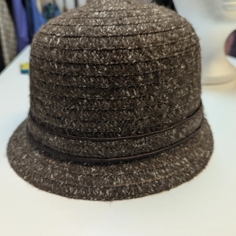 Angela & William Tweed‎ Hat